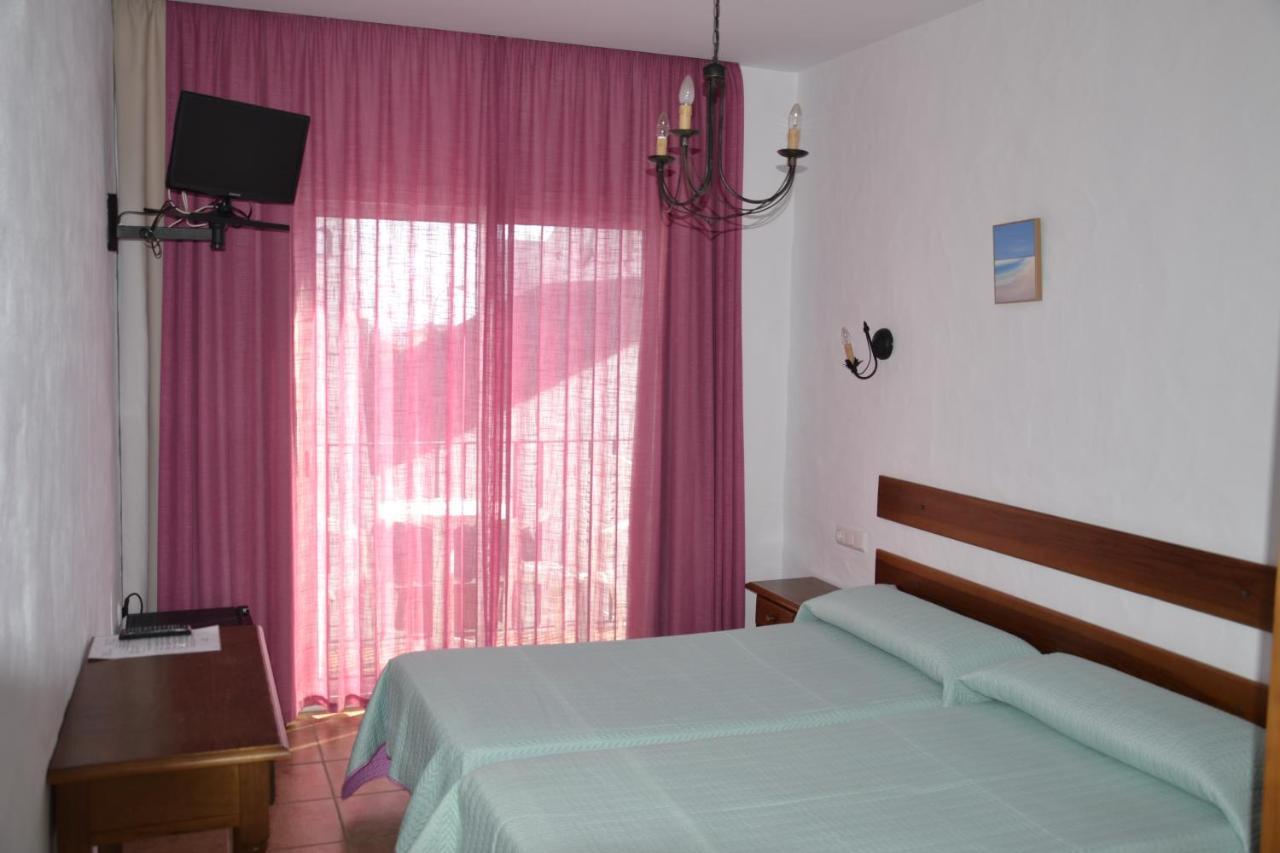 Hotel Oasis Atalaya コニル・デ・ラ・フロンテラ エクステリア 写真
