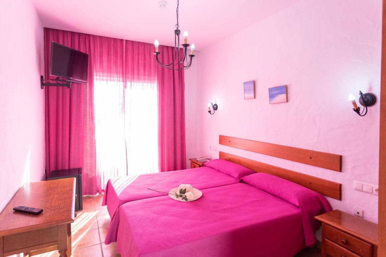 Hotel Oasis Atalaya コニル・デ・ラ・フロンテラ エクステリア 写真
