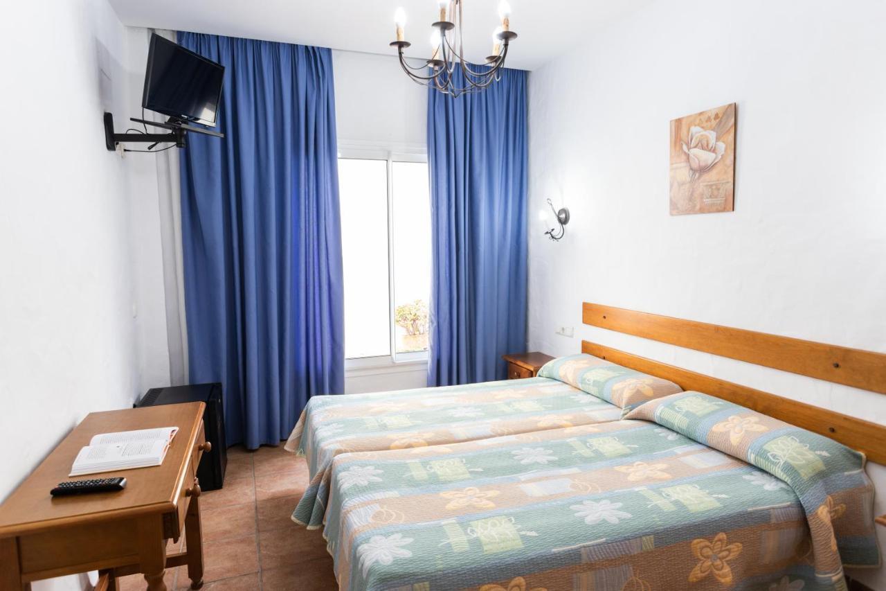Hotel Oasis Atalaya コニル・デ・ラ・フロンテラ エクステリア 写真