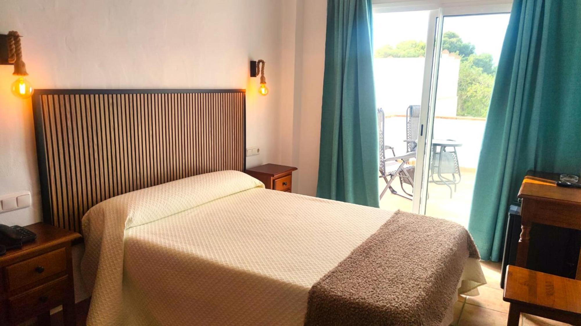 Hotel Oasis Atalaya コニル・デ・ラ・フロンテラ エクステリア 写真
