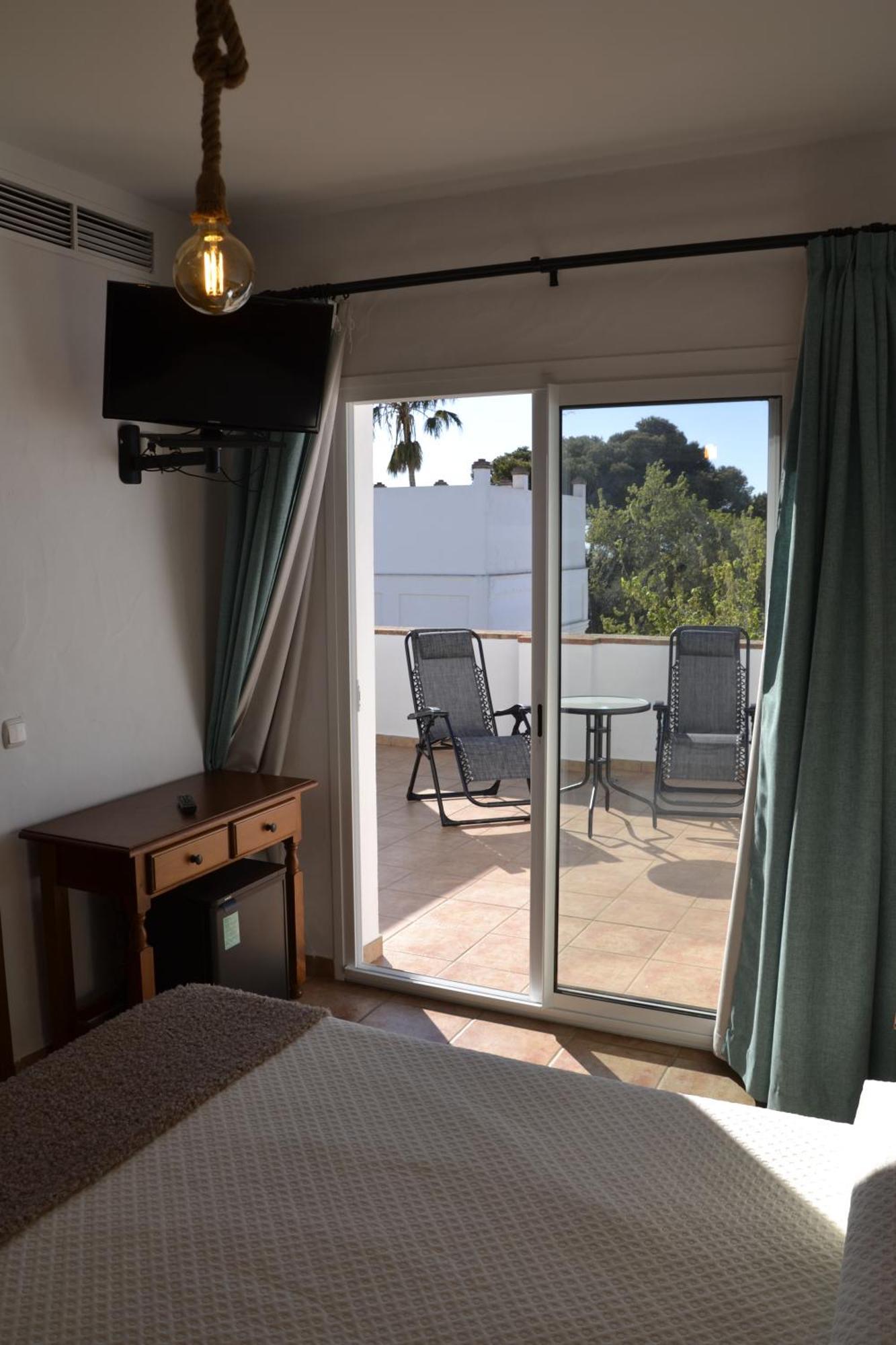 Hotel Oasis Atalaya コニル・デ・ラ・フロンテラ エクステリア 写真